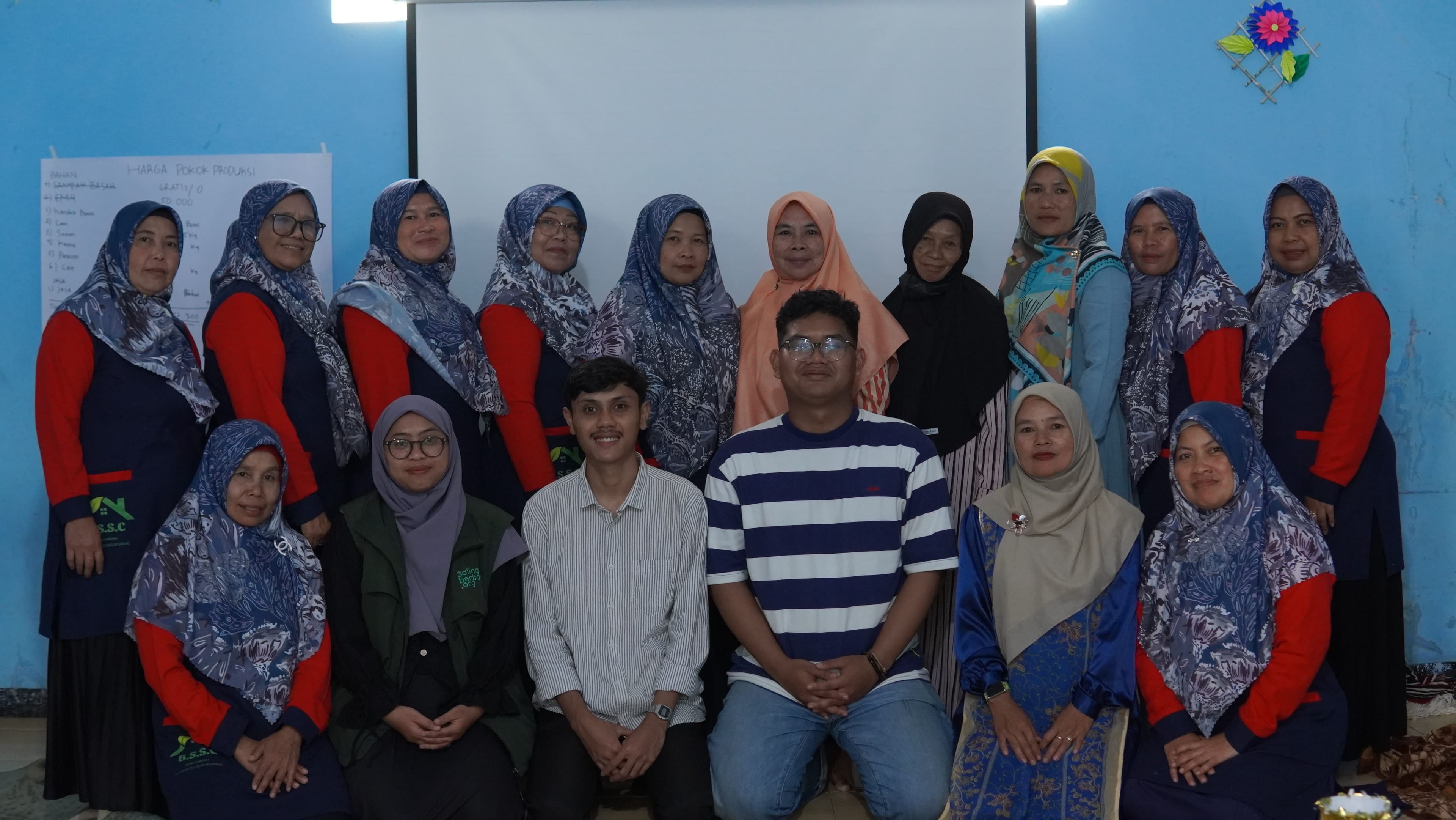 foto bareng warga 2